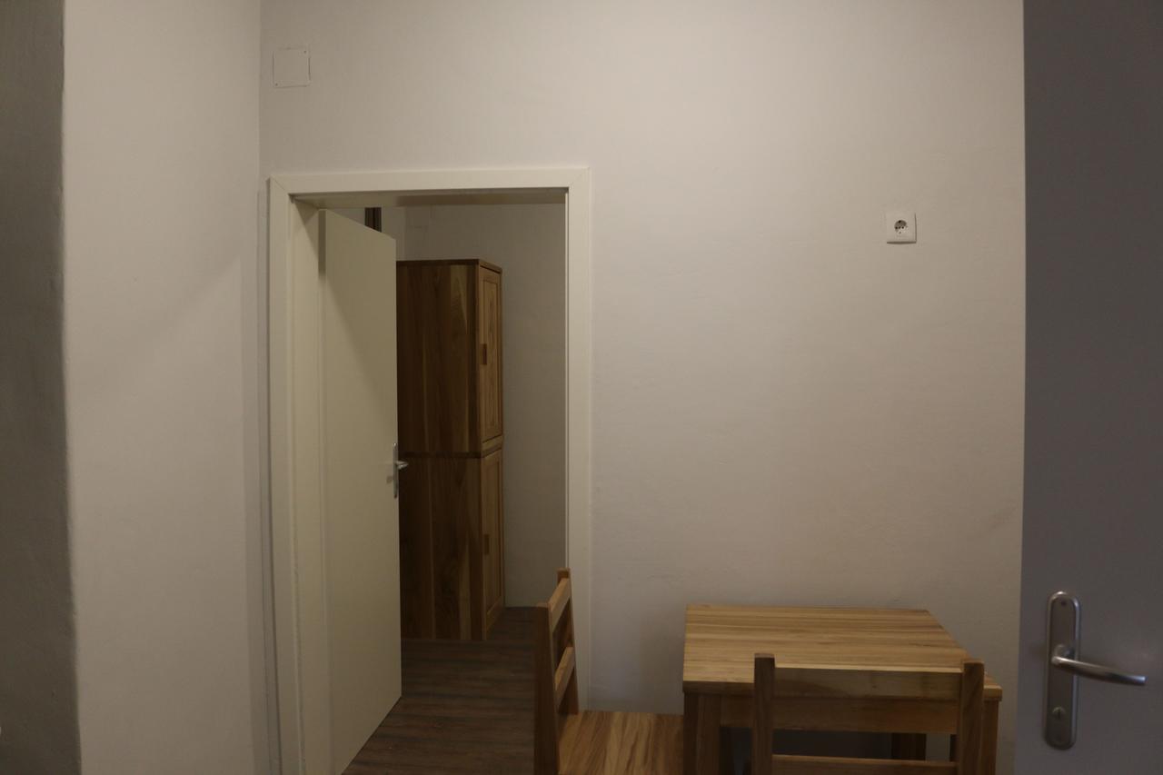 Hotel Sinos Клагенфурт Екстериор снимка