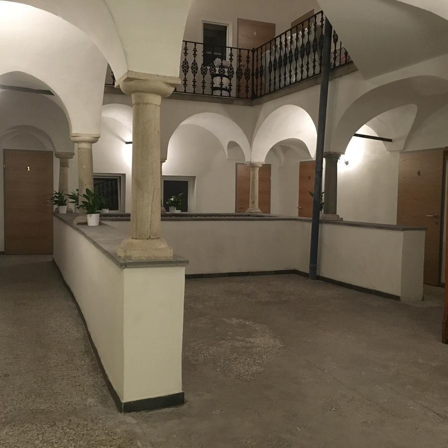 Hotel Sinos Клагенфурт Екстериор снимка